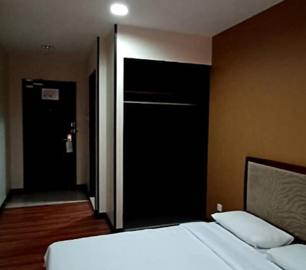 Hotel Sadong88 Kota Kinabalu Eksteriør billede