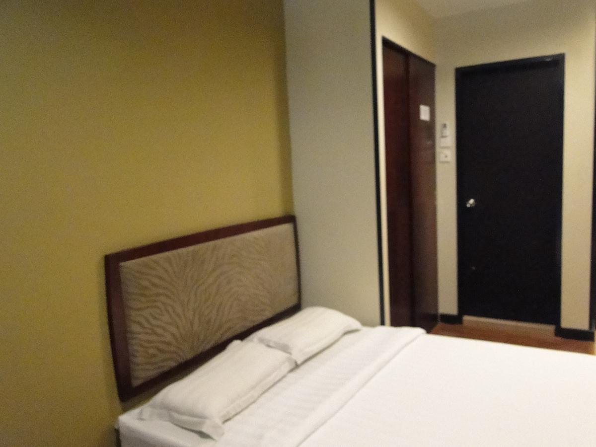 Hotel Sadong88 Kota Kinabalu Eksteriør billede