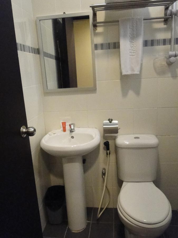 Hotel Sadong88 Kota Kinabalu Eksteriør billede