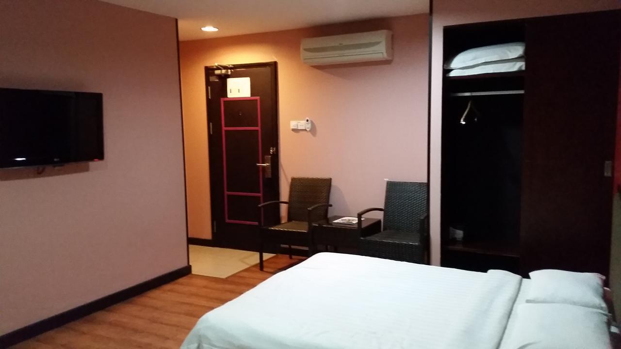 Hotel Sadong88 Kota Kinabalu Eksteriør billede