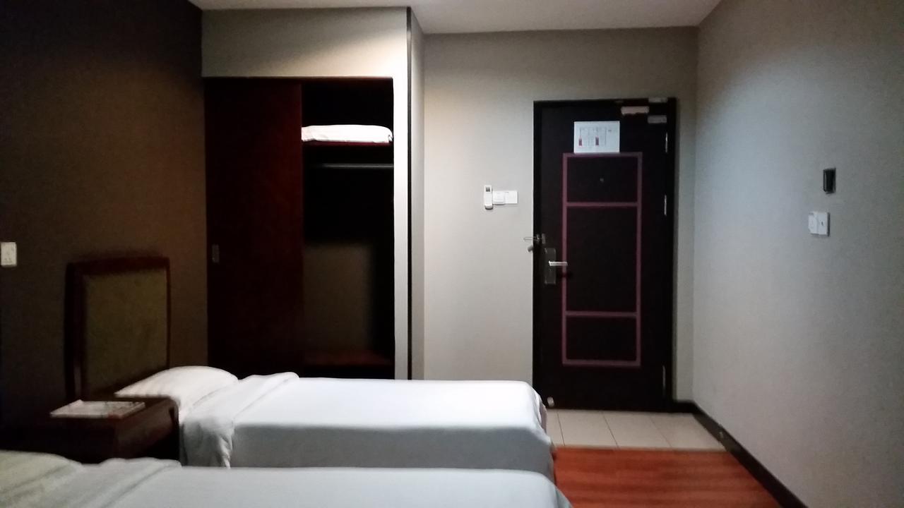 Hotel Sadong88 Kota Kinabalu Eksteriør billede